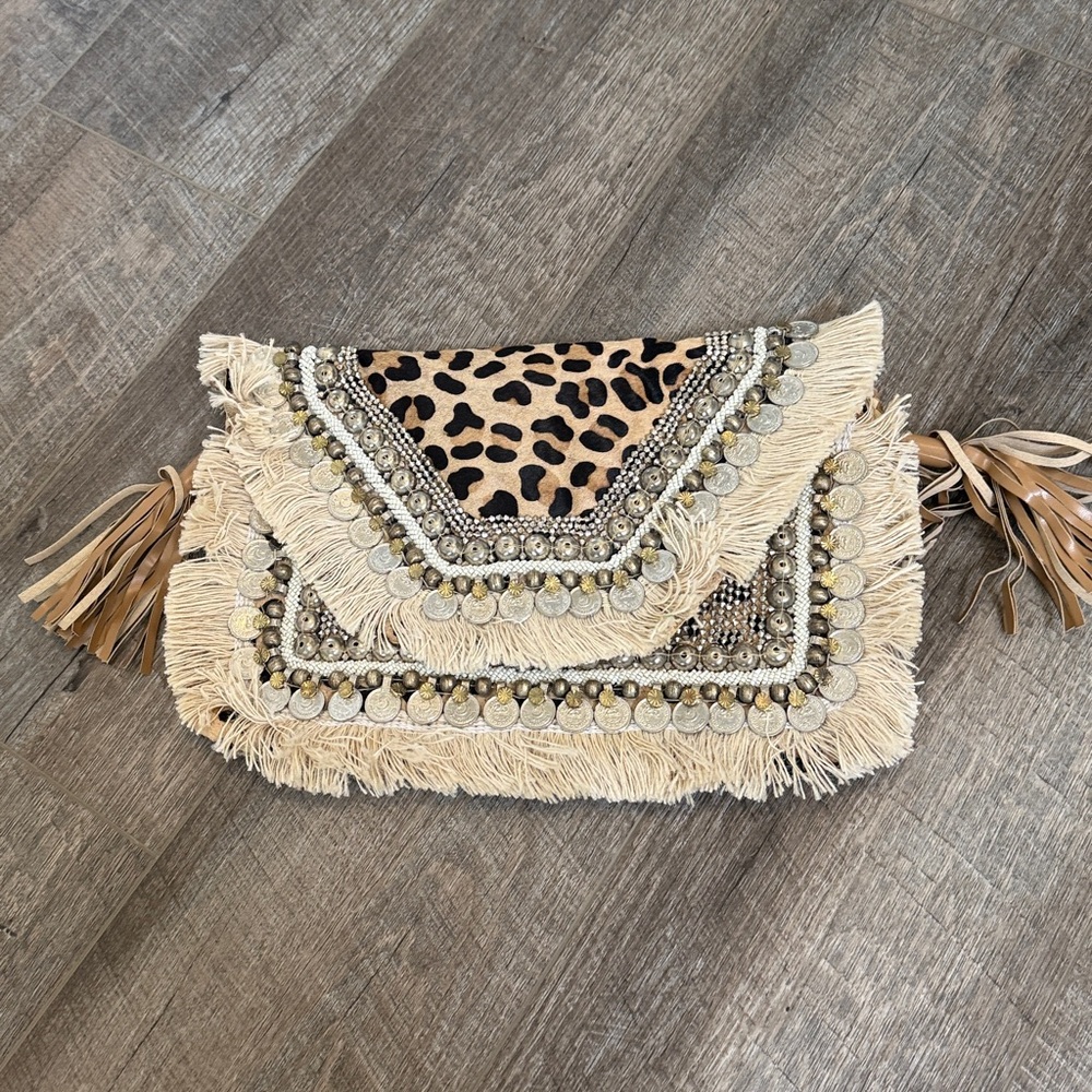 SHASHI Leela Clutch / Shoulder Bag